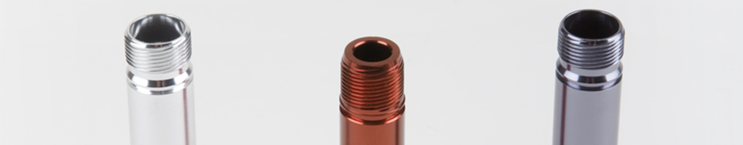 Aluminiumteile mit verschiedenen Oberflächenbehandlungen