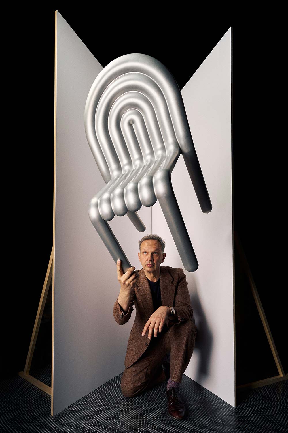 Tom Dixon with the HYDRO Chair