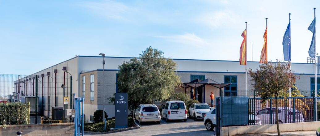 Entrada a la planta de Hydro Extrusion La Selva